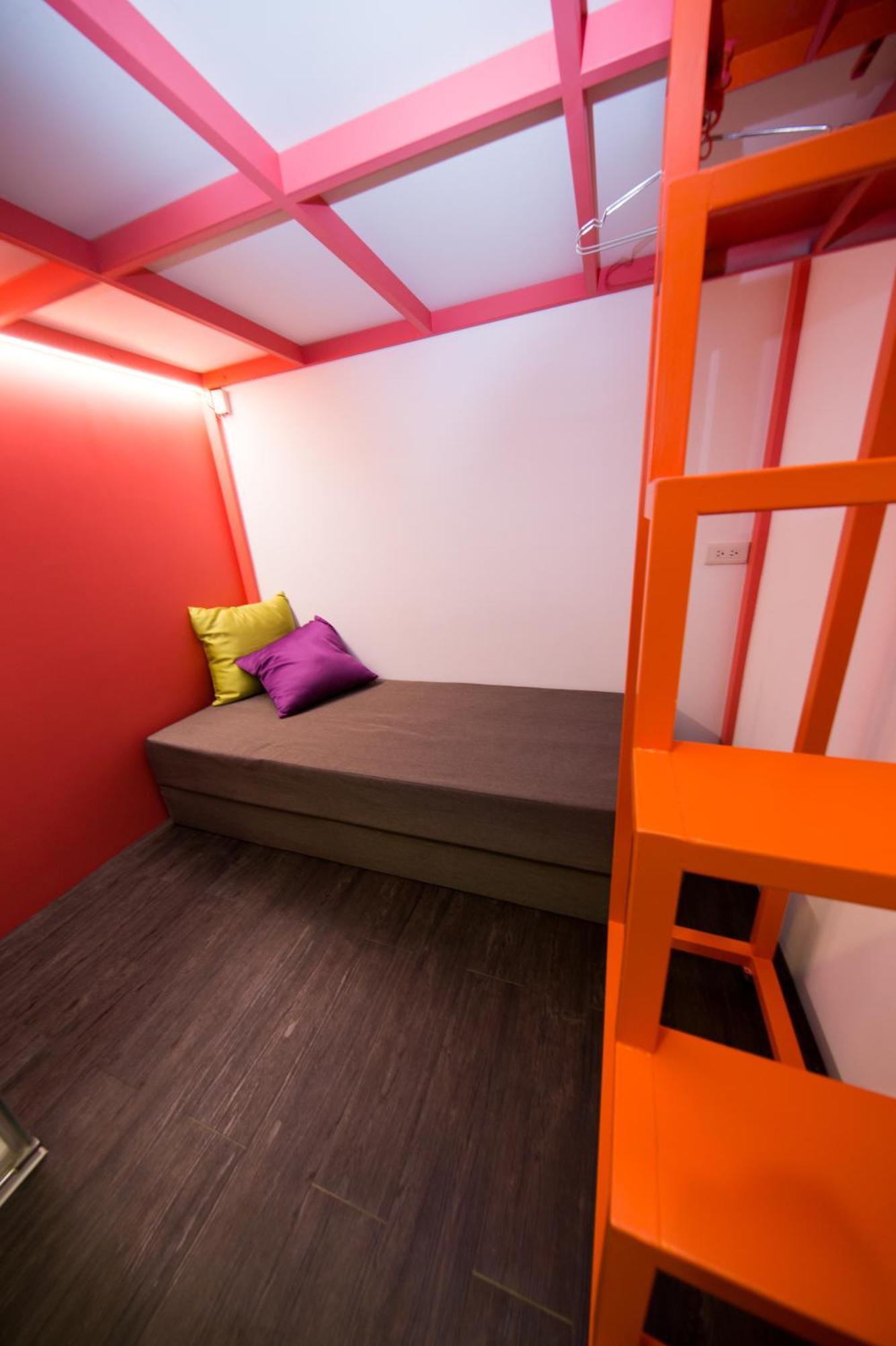 Sleepbox Hostel Taipei Exterior foto
